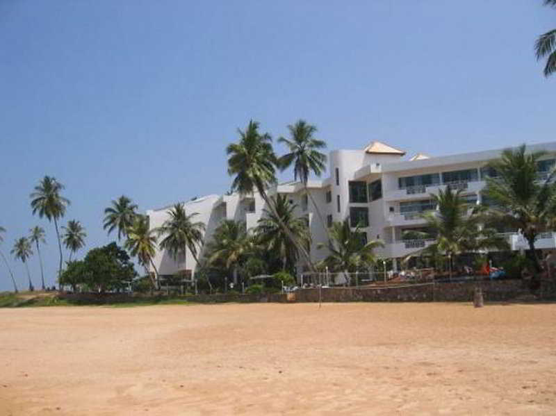 Induruwa Beach Resort Dış mekan fotoğraf